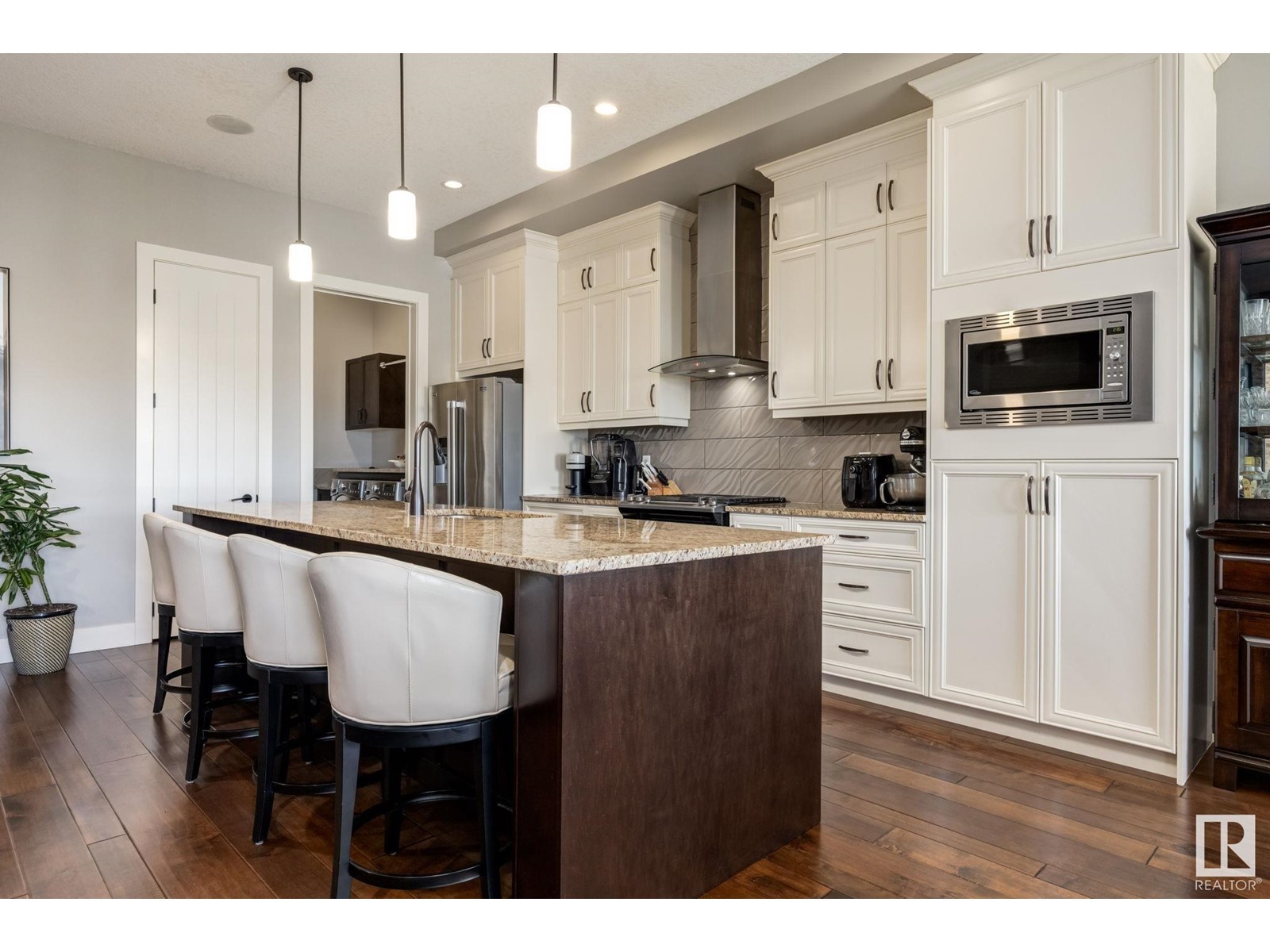 Property at 3036 58 AV image 1