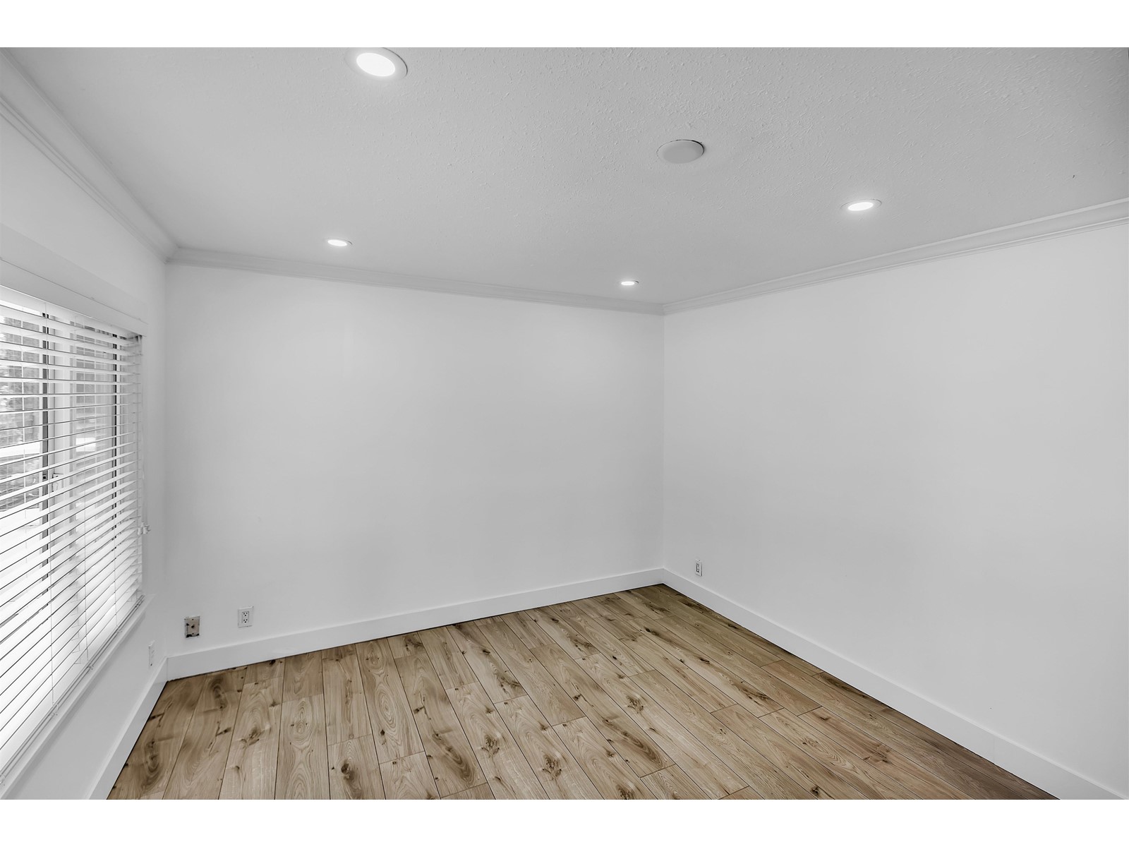 33983 Essendene Avenue, Abbotsford, British Columbia  V2S 2H9 - Photo 5 - R2998964