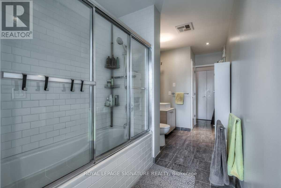 909 - 60 Bathurst Street, Toronto, Ontario  M5V 2P4 - Photo 17 - C12132087