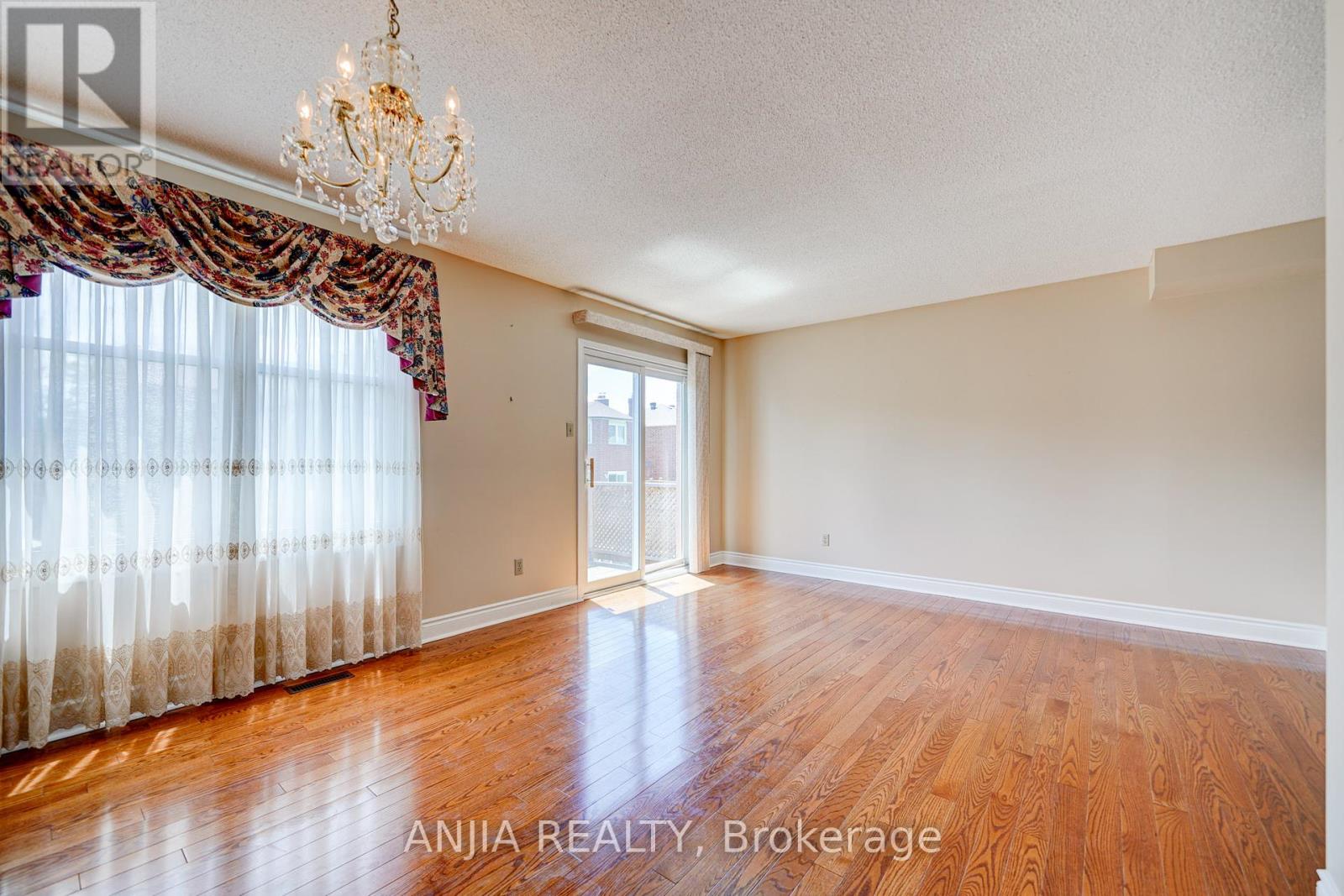 174 Roxanne Crescent, Toronto, Ontario  M1V 4G7 - Photo 12 - E12132075
