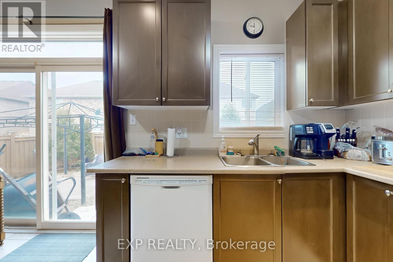 11 Bud Leggett Crescent, Georgina (Keswick South), Ontario  L4P 0B7 - Photo 16 - N12132127