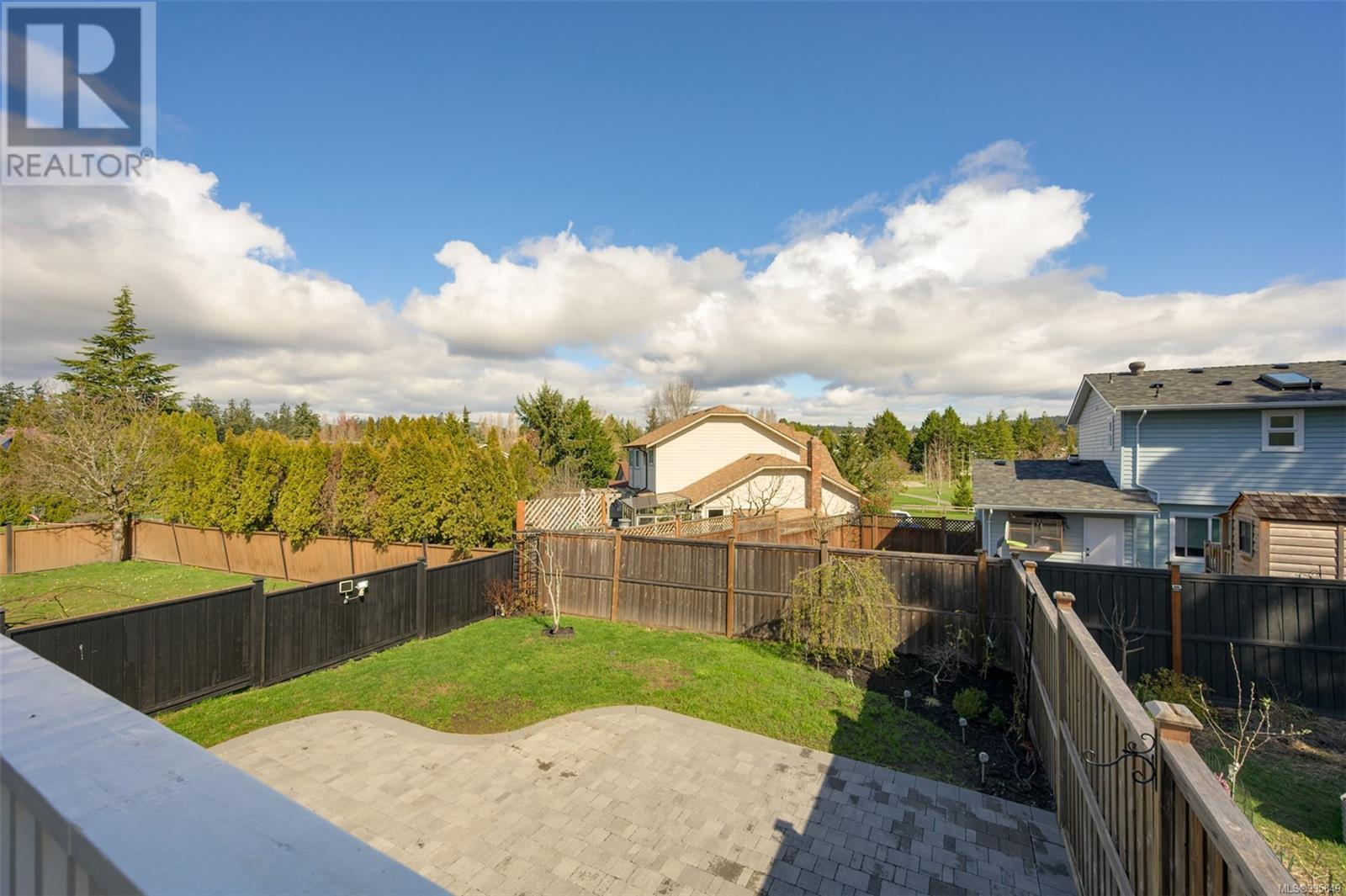 812 Mann Ave, Saanich, British Columbia  V8Z 3C4 - Photo 18 - 995849