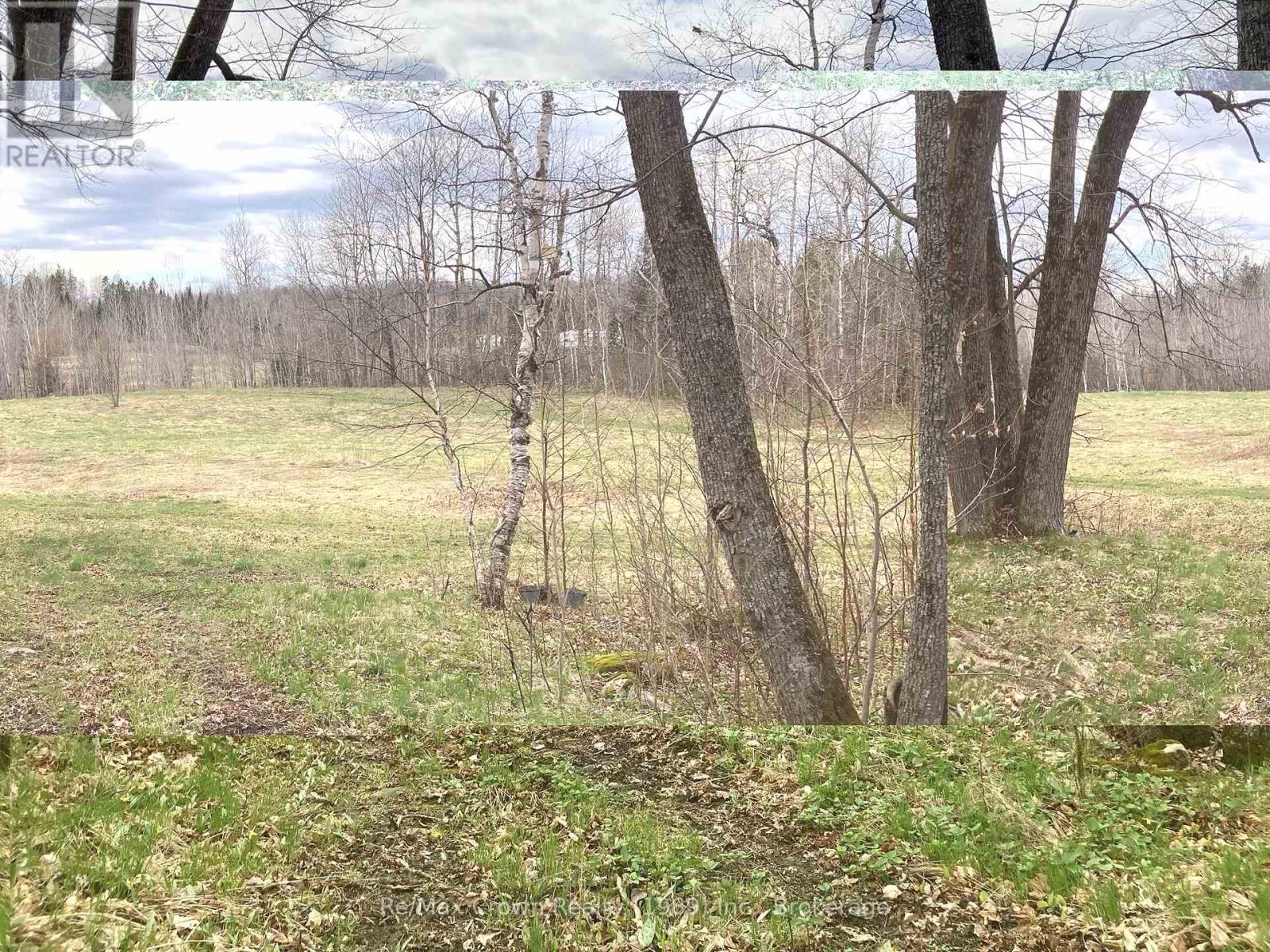 303 Clear Lake Road, Parry Sound Remote Area, Ontario  P0H 1A0 - Photo 37 - X12036671