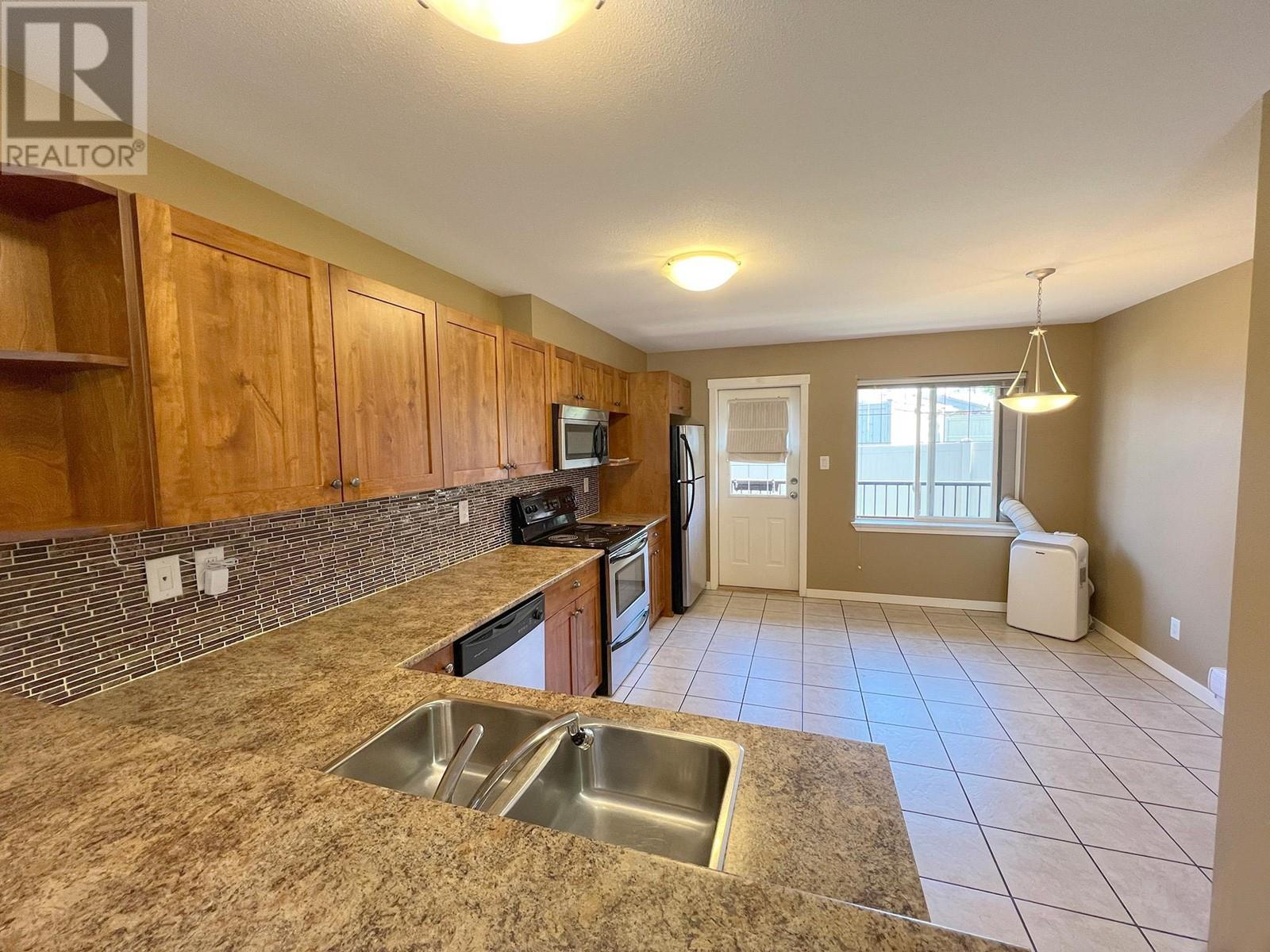 Property at 1970 Braeview Place Unit# 25 image 5