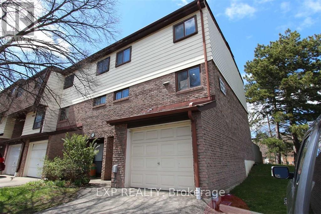 216 - 180 MISSISSAUGA VALLEY BOULEVARD, Mississauga, Ontario