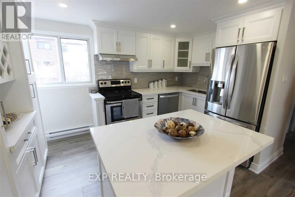 216 - 180 Mississauga Valley Boulevard, Mississauga, Ontario  L5A 3M2 - Photo 9 - W12132078
