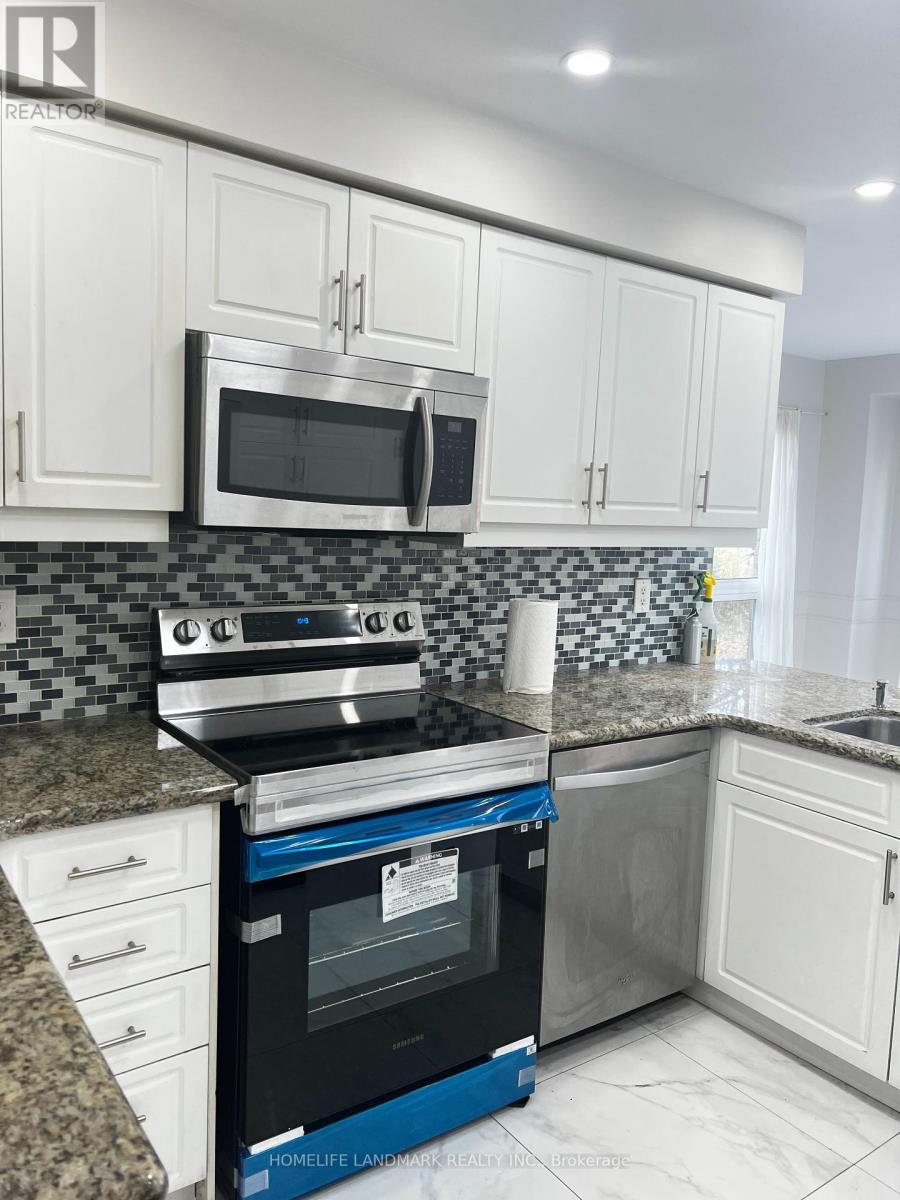 585 Yorkminster Crescent, Mississauga (Hurontario), Ontario  L5R 2A1 - Photo 8 - W12132093