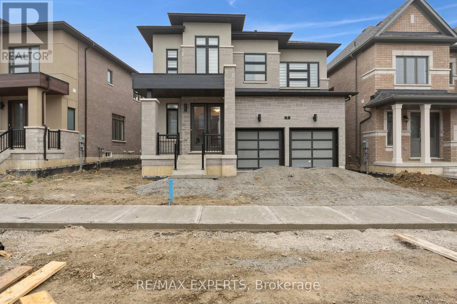 7 Kessler Drive, Brampton, Ontario  L6R 0B8 - Photo 1 - W12132097