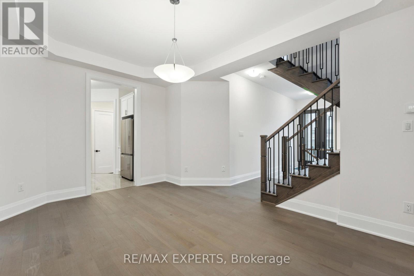7 Kessler Drive, Brampton, Ontario  L6R 0B8 - Photo 9 - W12132097