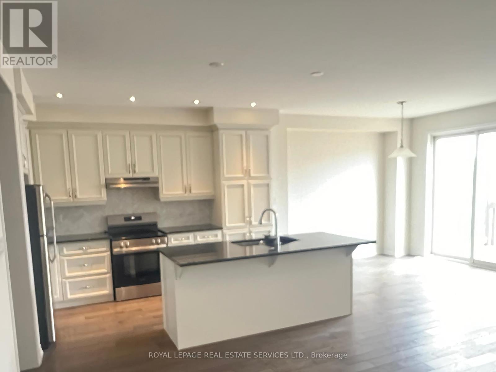 3227 Carrding Mill Terrace, Oakville, Ontario  L6M 4M1 - Photo 3 - W12132103