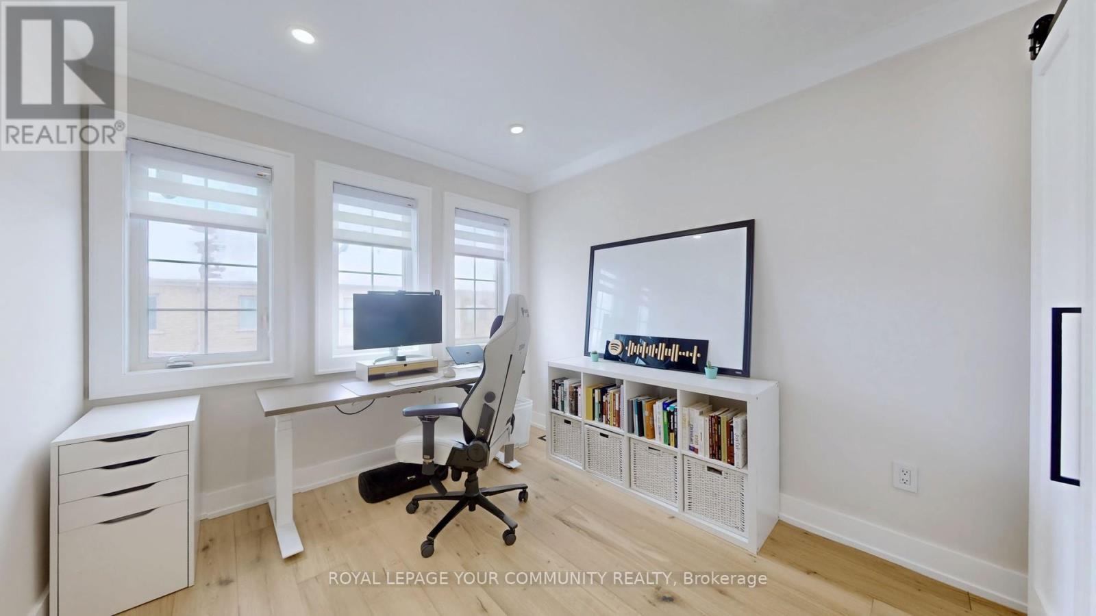 4 - 19 West Deane Park Drive, Toronto, Ontario  M9B 2R5 - Photo 23 - W12132132