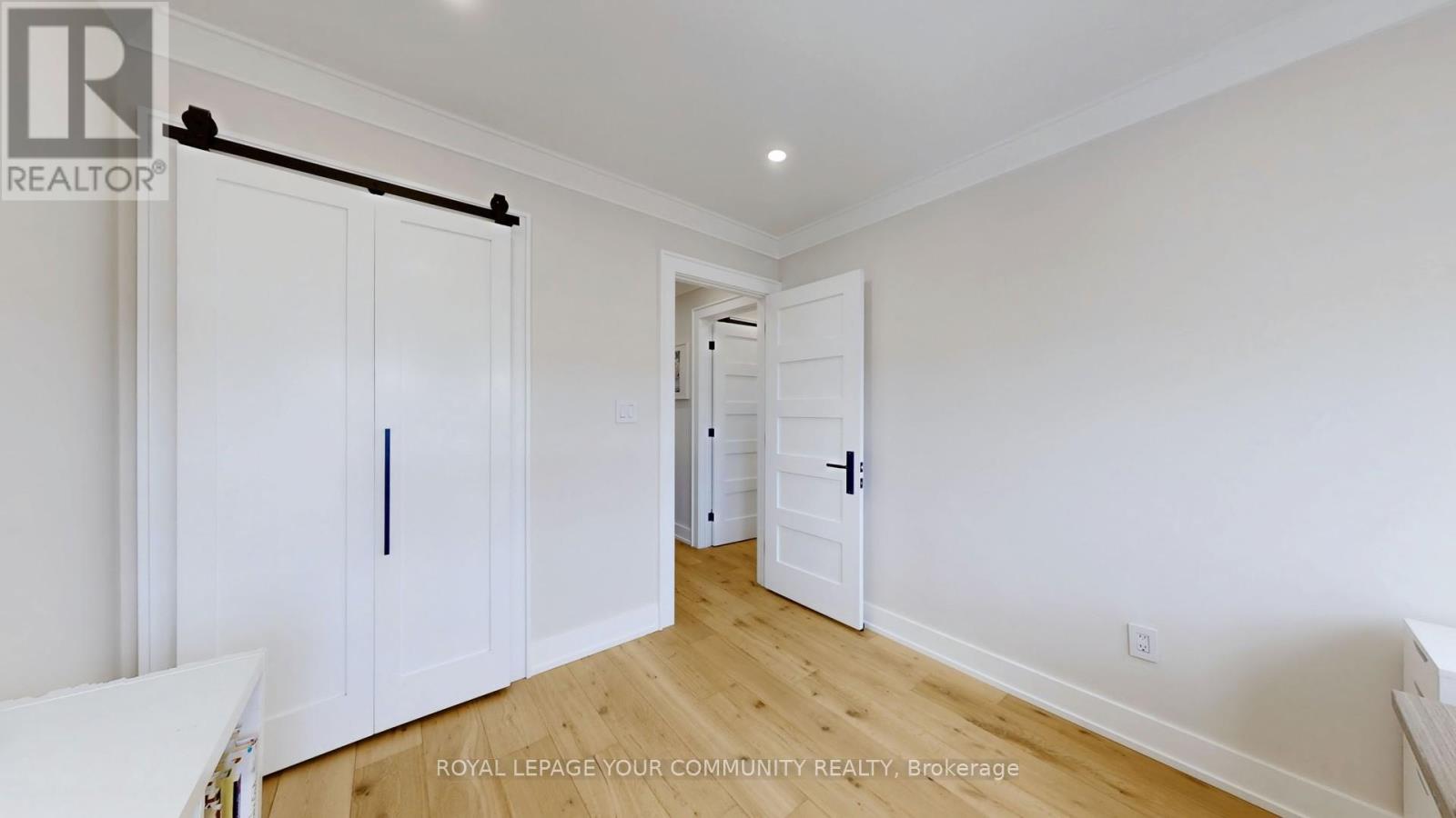 4 - 19 West Deane Park Drive, Toronto, Ontario  M9B 2R5 - Photo 25 - W12132132