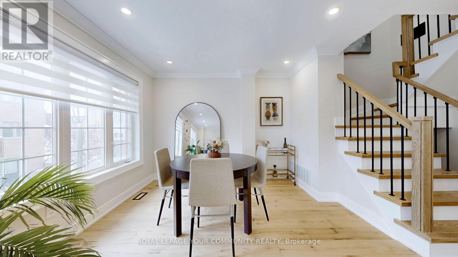 4 - 19 West Deane Park Drive, Toronto, Ontario  M9B 2R5 - Photo 5 - W12132132