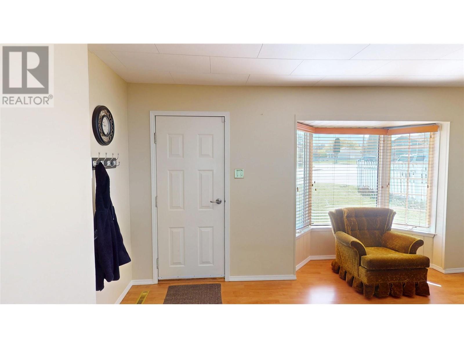 Property at 417 3rd Avenue S image 3