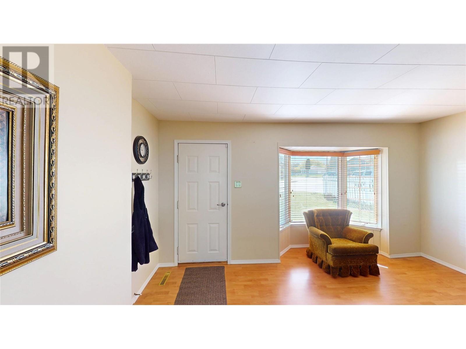 Property at 417 3rd Avenue S image 5