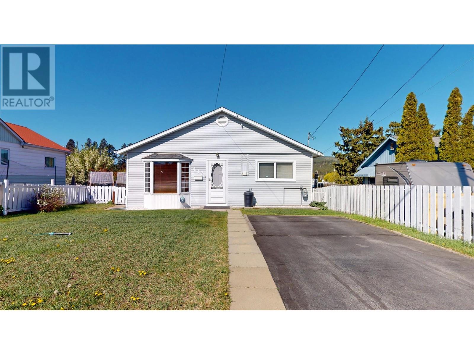 417 3rd Avenue S, Cranbrook, British Columbia