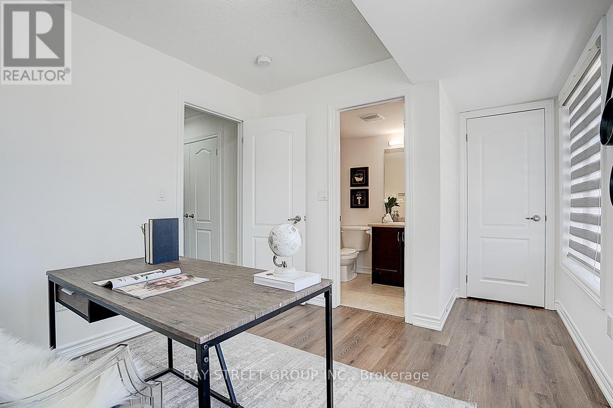 10981 Woodbine Avenue, Markham, Ontario  L6C 0X4 - Photo 39 - N12044331