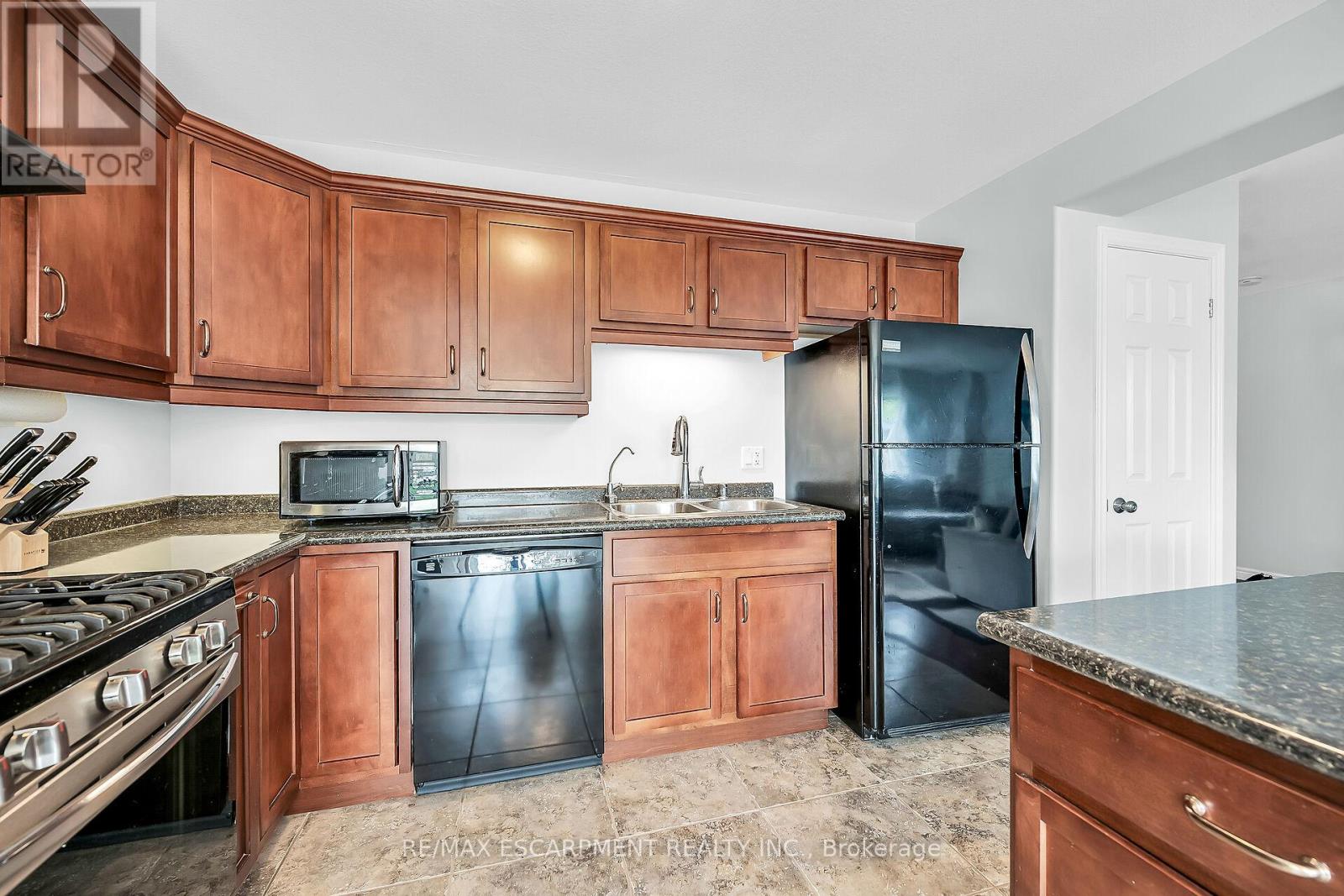 74 Richardson Street, Brantford, Ontario  N3T 1J1 - Photo 21 - X12132136