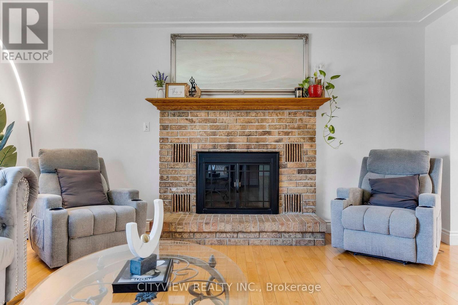 Property at 197 MORRISON DRIVE image 4