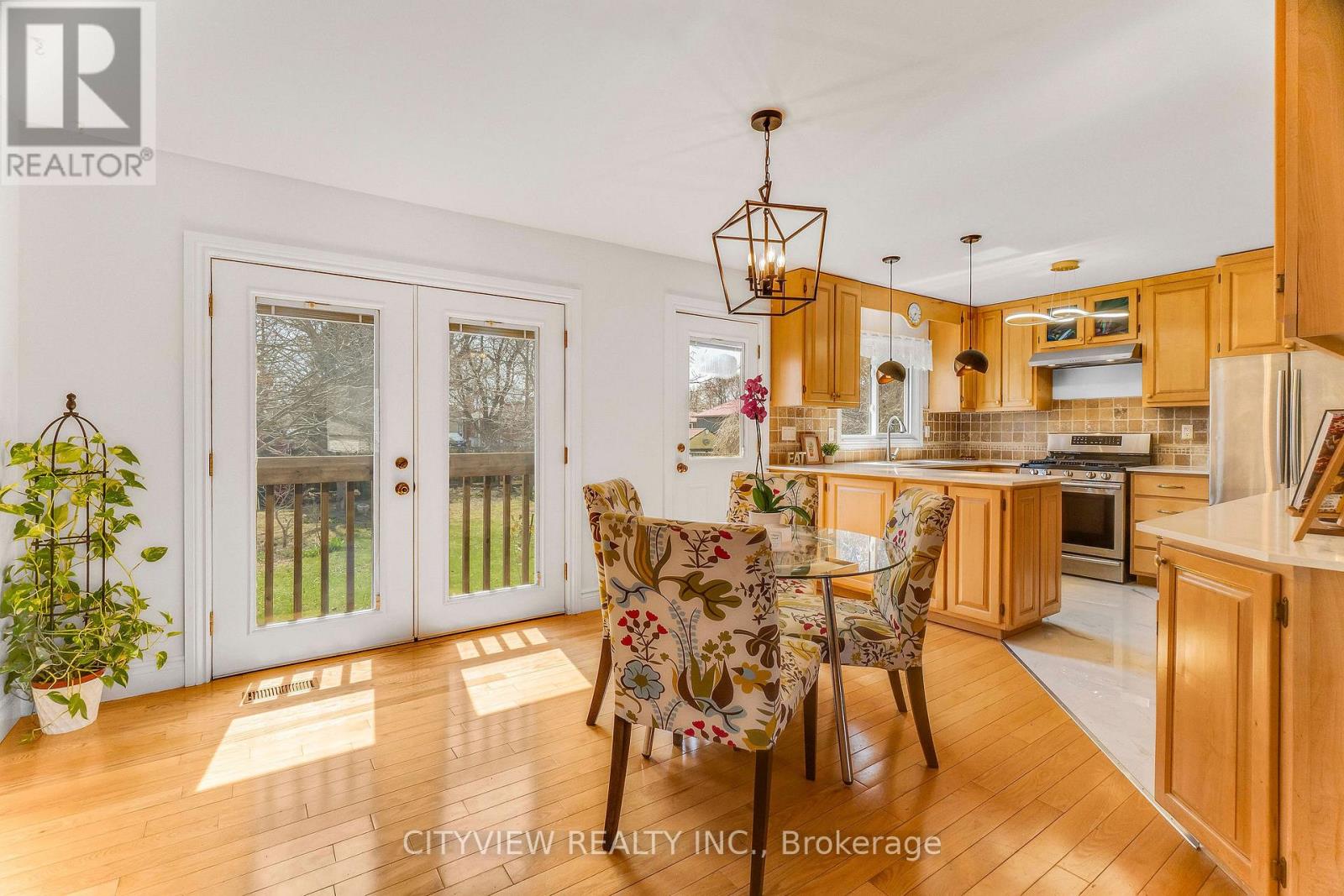 Caledonia - 197 Morrison Drive, Haldimand, Ontario  N3W 1A8 - Photo 7 - X12132139