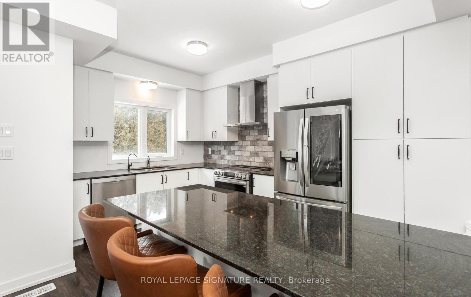 17 Ferris Circle, Guelph, Ontario  N1G 0H2 - Photo 10 - X12132142