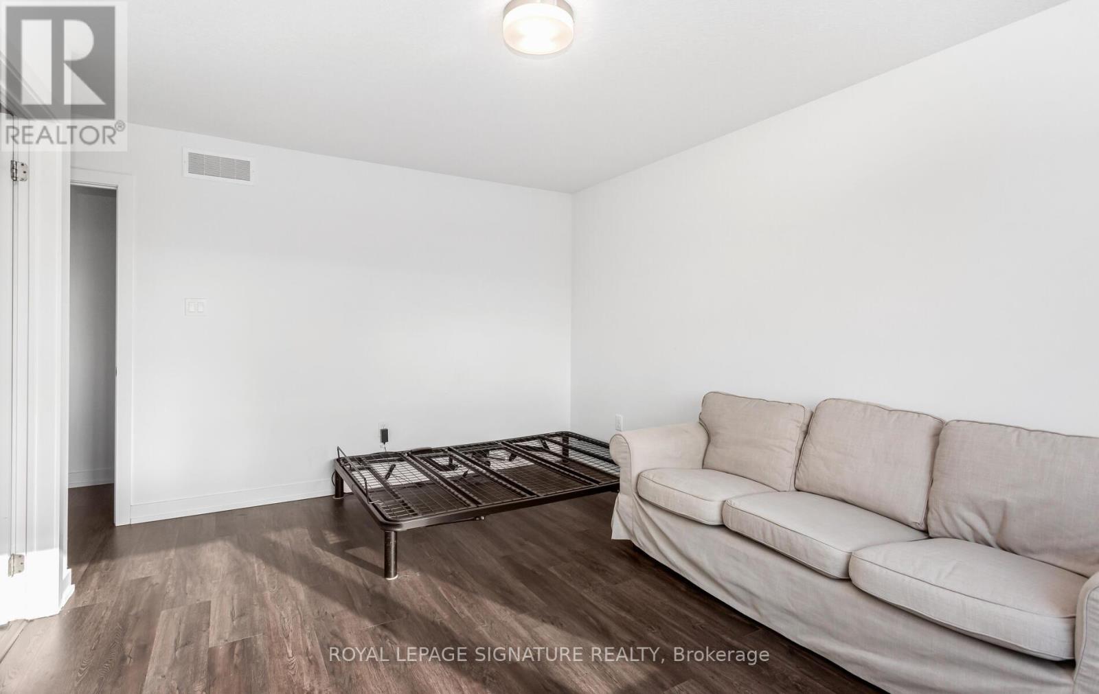 17 Ferris Circle, Guelph, Ontario  N1G 0H2 - Photo 18 - X12132142