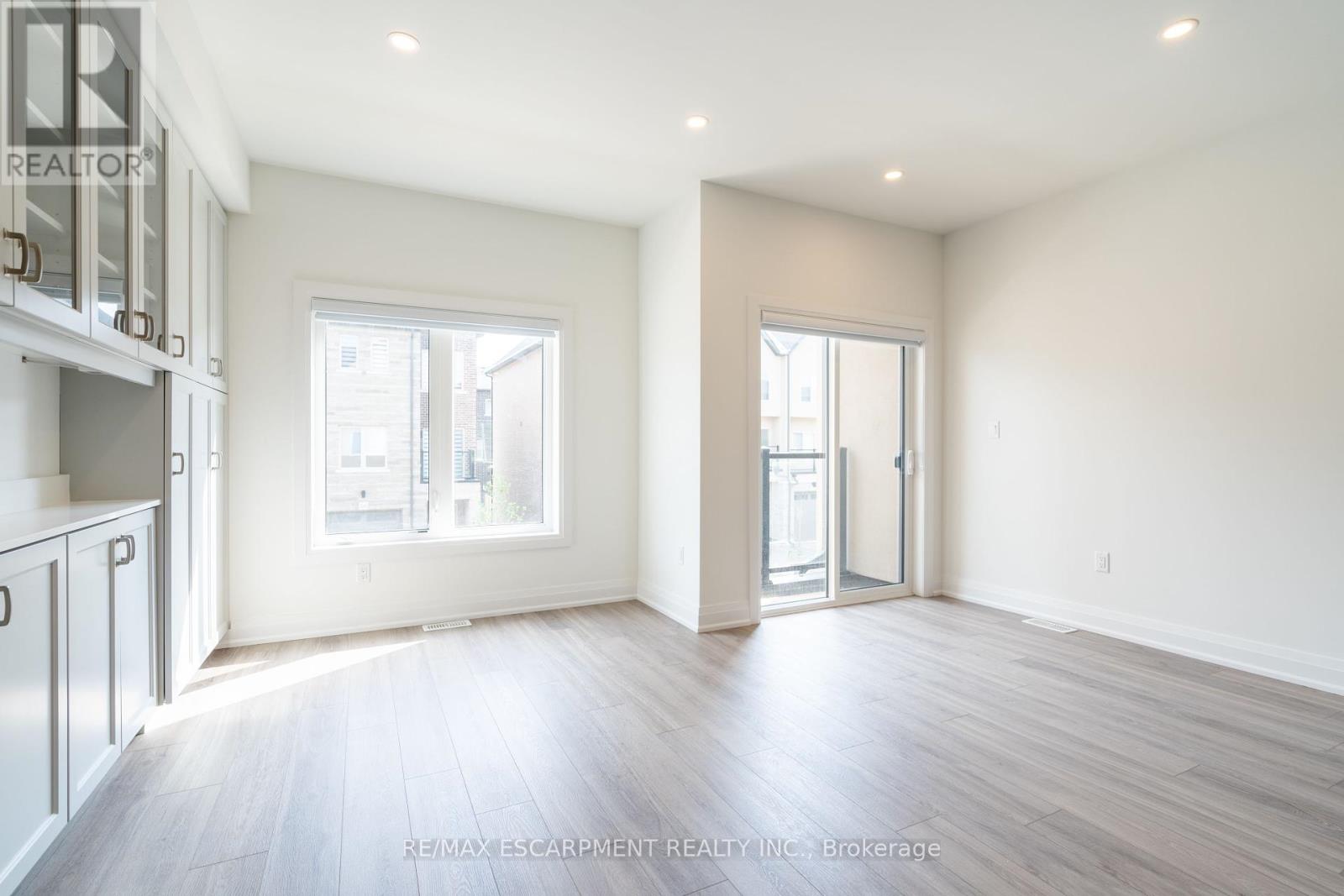 15 Raspberry Lane, Hamilton, Ontario  L0R 1W0 - Photo 21 - X12070258