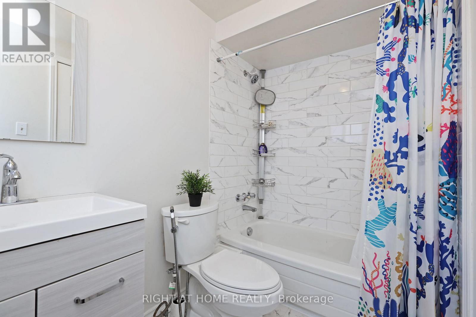32 Chapman Drive, Ajax, Ontario  L1T 3C3 - Photo 29 - E12132085