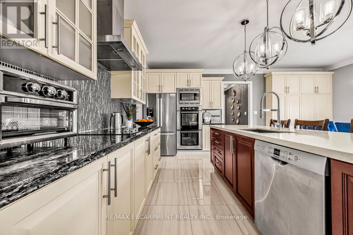 20 Chesswood Trail, Hamilton, Ontario  L8N 2Z7 - Photo 16 - X12109185