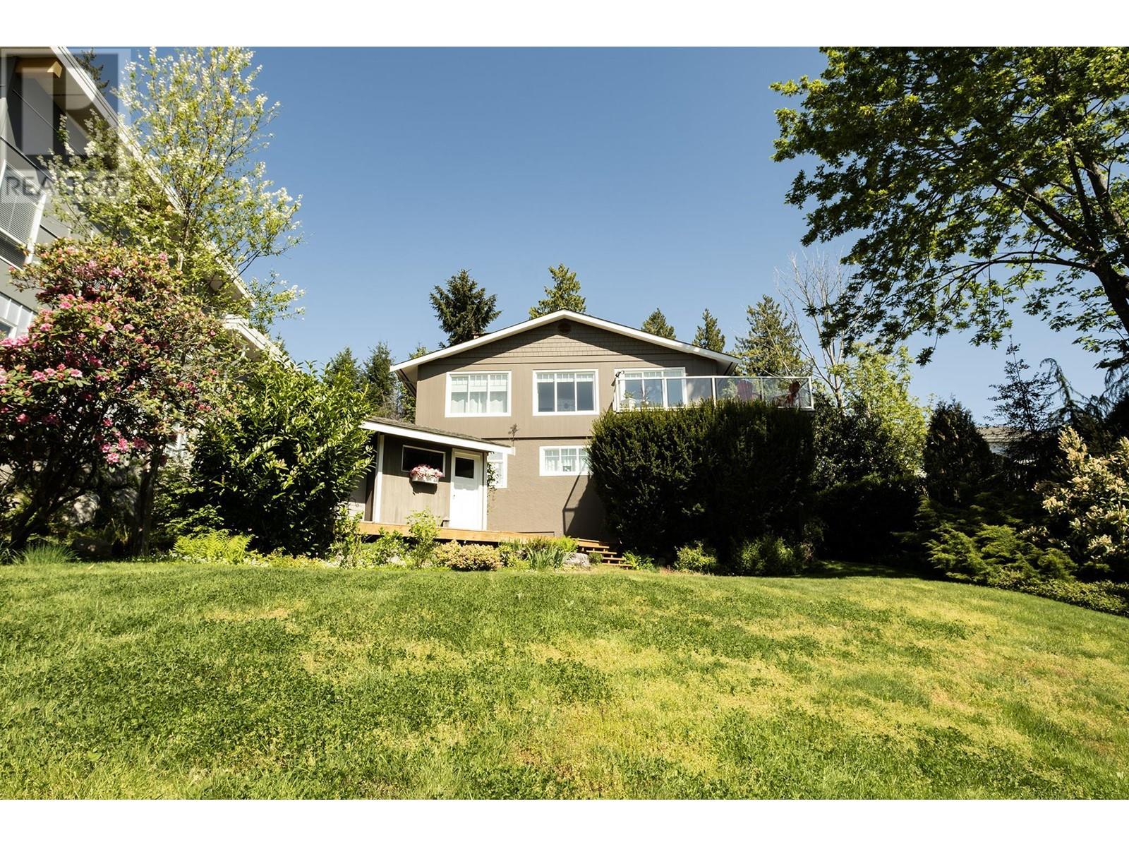 105 Wharf Road, Gibsons, British Columbia  V0N 1V6 - Photo 33 - R2999979