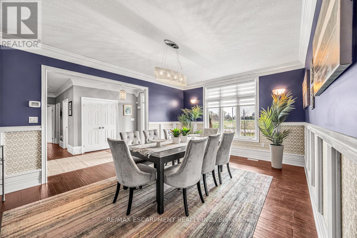 20 Chesswood Trail, Hamilton, Ontario  L8N 2Z7 - Photo 11 - X12109185
