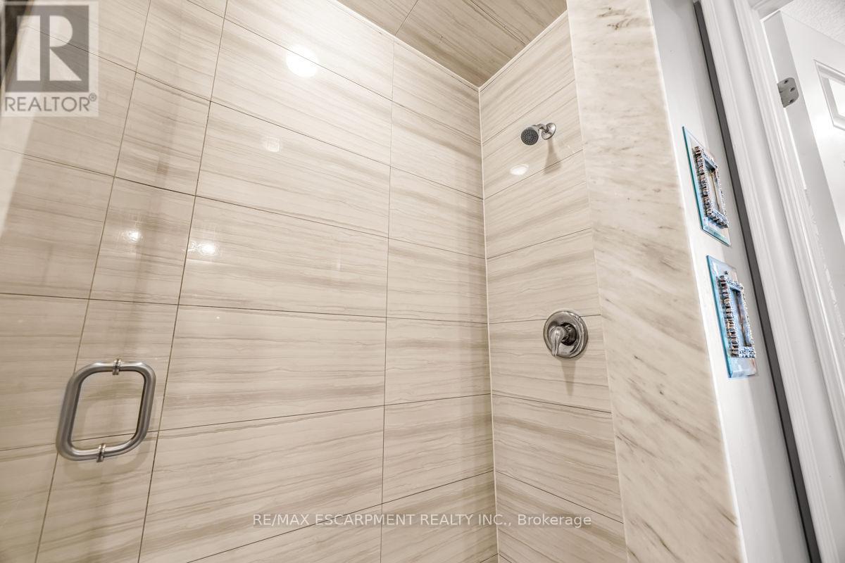 20 Chesswood Trail, Hamilton, Ontario  L8N 2Z7 - Photo 41 - X12109185
