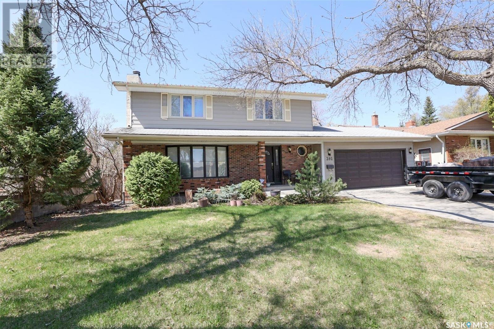 Property at 392 Habkirk DRIVE image 2