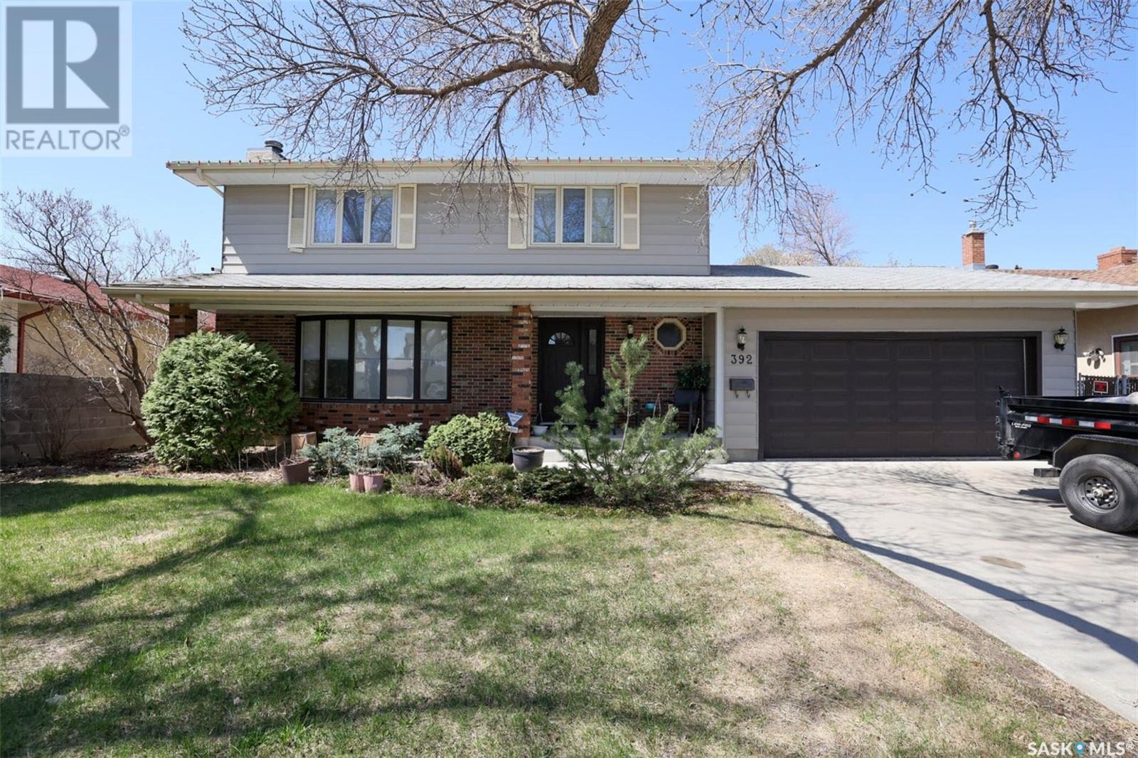Property at 392 Habkirk DRIVE image 1