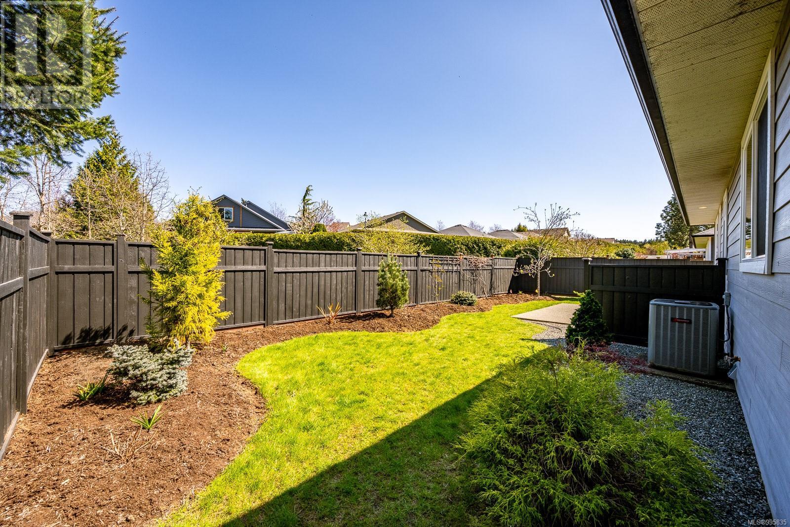 2462 Dakota Pl, Comox, British Columbia  V9M 0B9 - Photo 32 - 995835