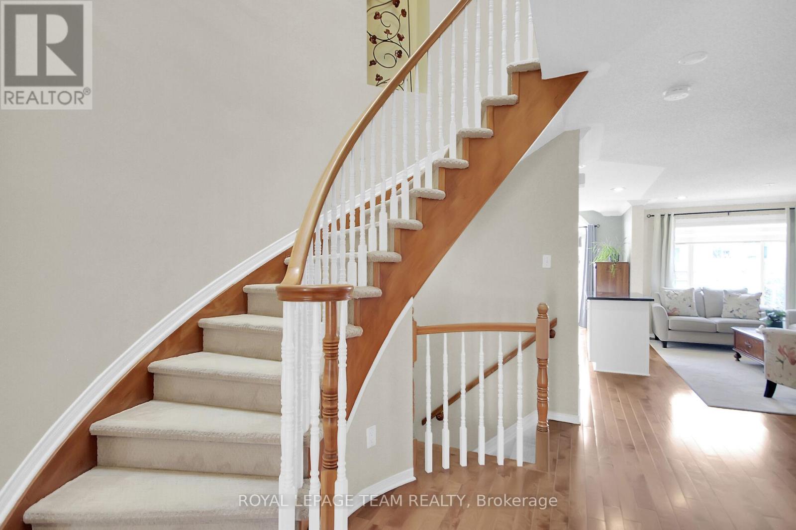 484 Meadowbreeze Drive, Ottawa, Ontario  K2M 2T6 - Photo 14 - X12132157