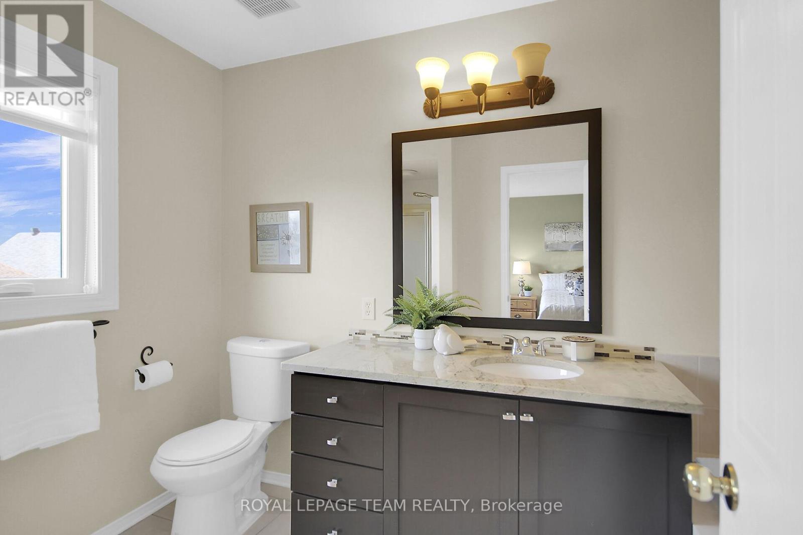 484 Meadowbreeze Drive, Ottawa, Ontario  K2M 2T6 - Photo 18 - X12132157