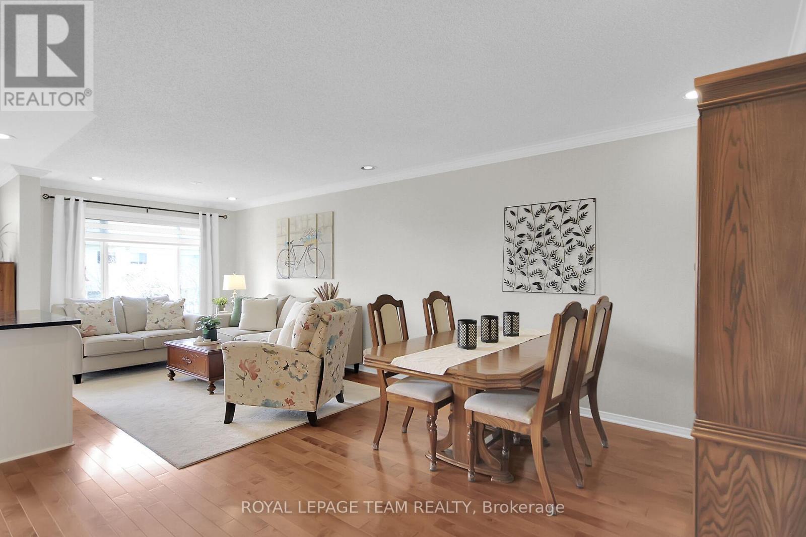 484 Meadowbreeze Drive, Ottawa, Ontario  K2M 2T6 - Photo 5 - X12132157