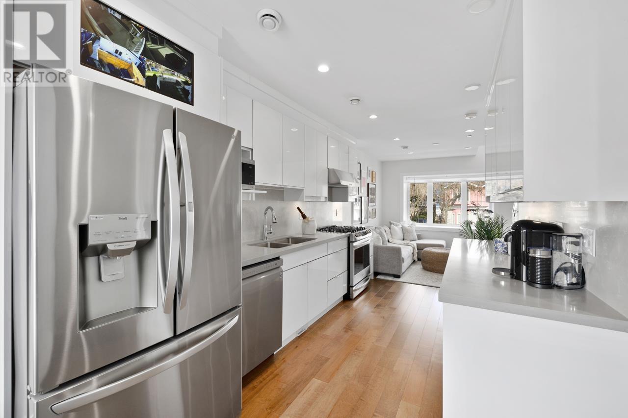 2248 Grant Street, Vancouver, British Columbia  V5L 2Z7 - Photo 9 - R2999425