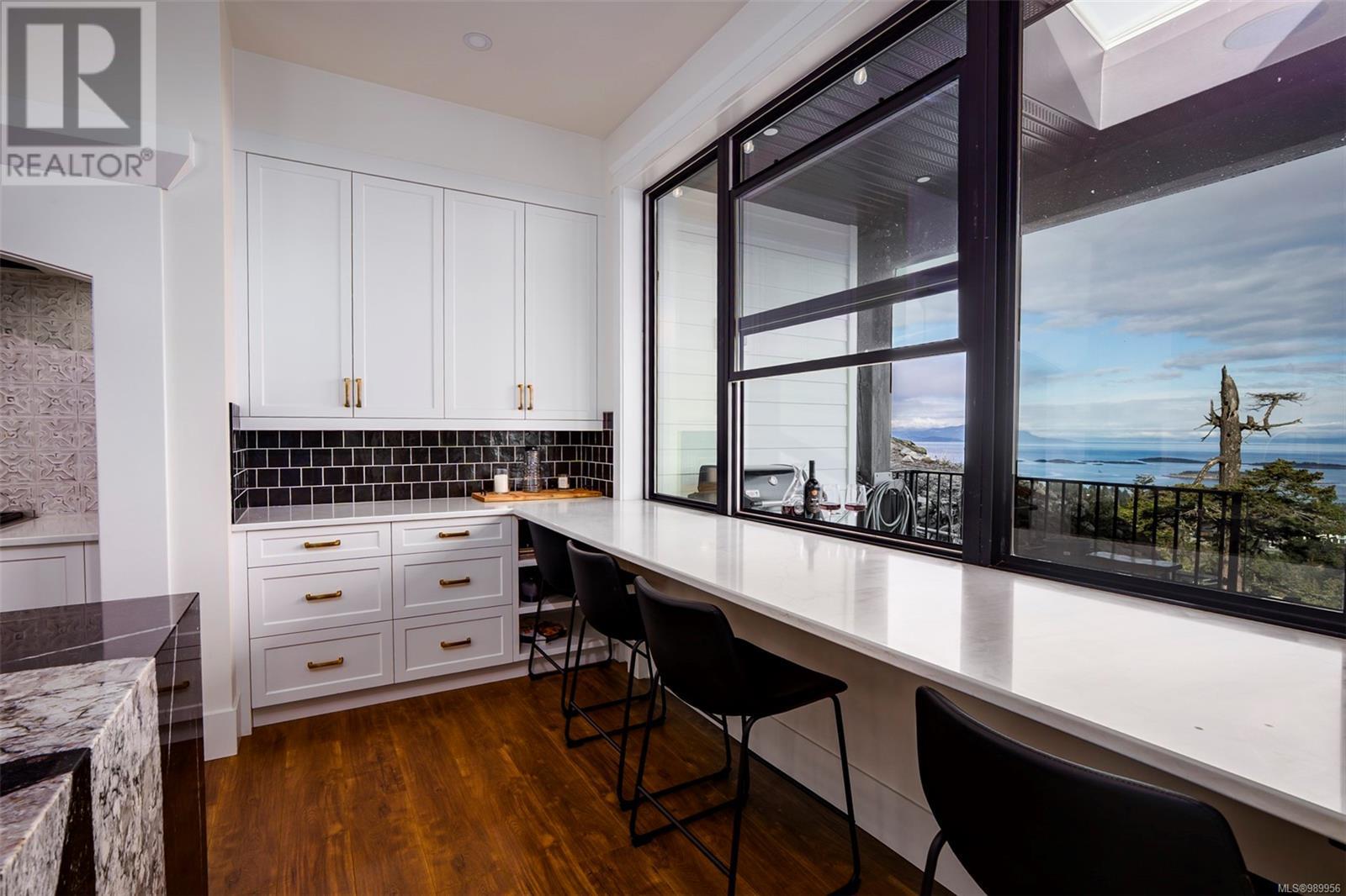 5060 Broad Ridge Pl, Lantzville, British Columbia  V0R 2H0 - Photo 12 - 989956
