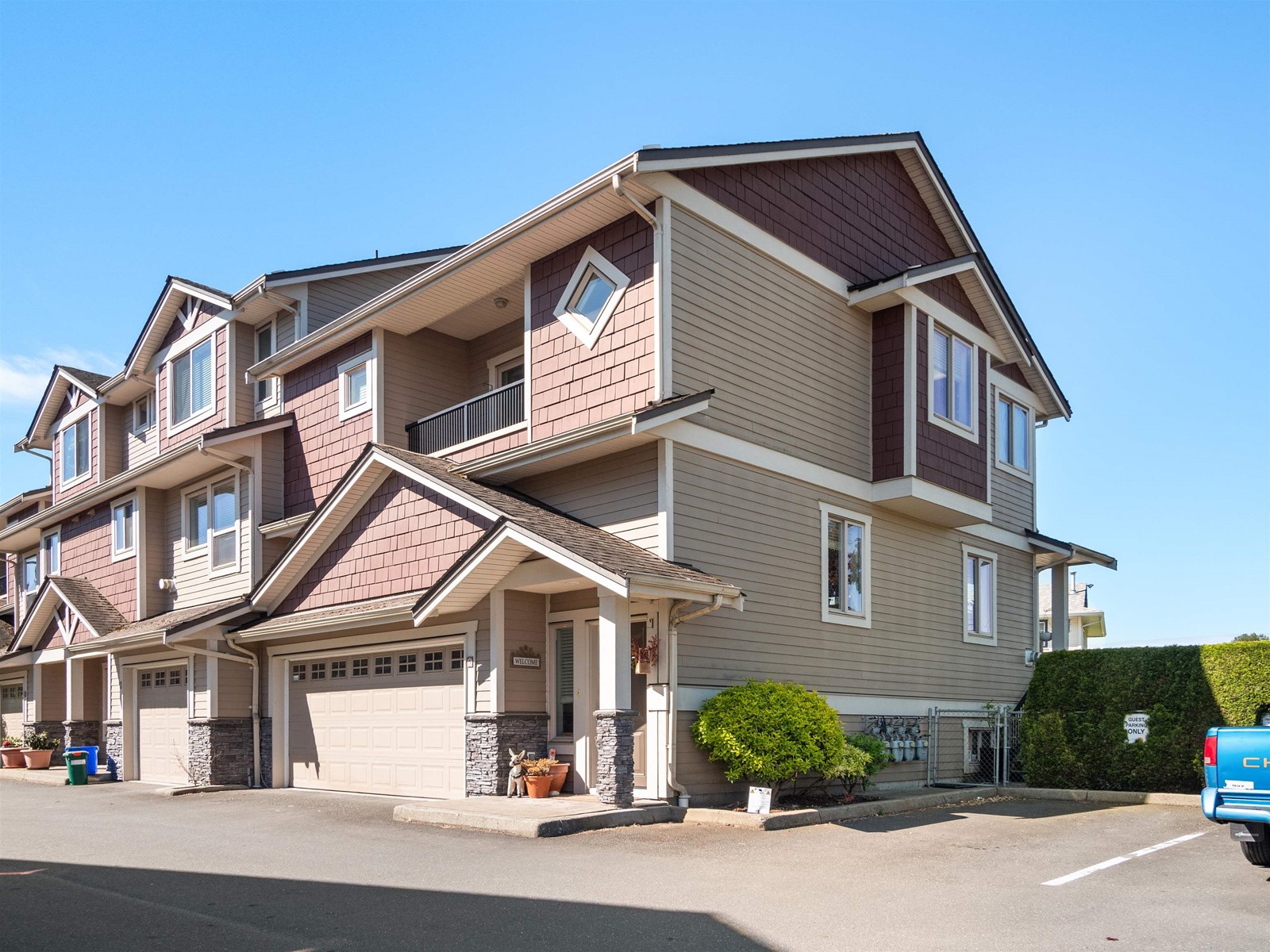 Property at 1 45624 STOREY AVENUE image 1