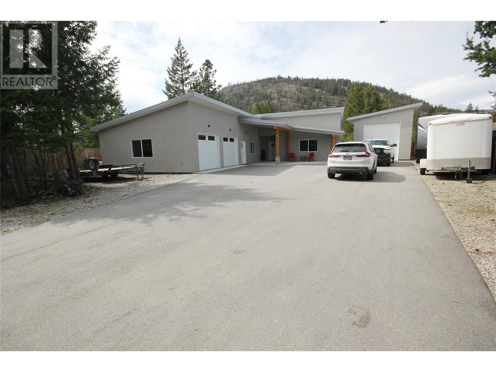 Property at 174 Crown Crescent image 2