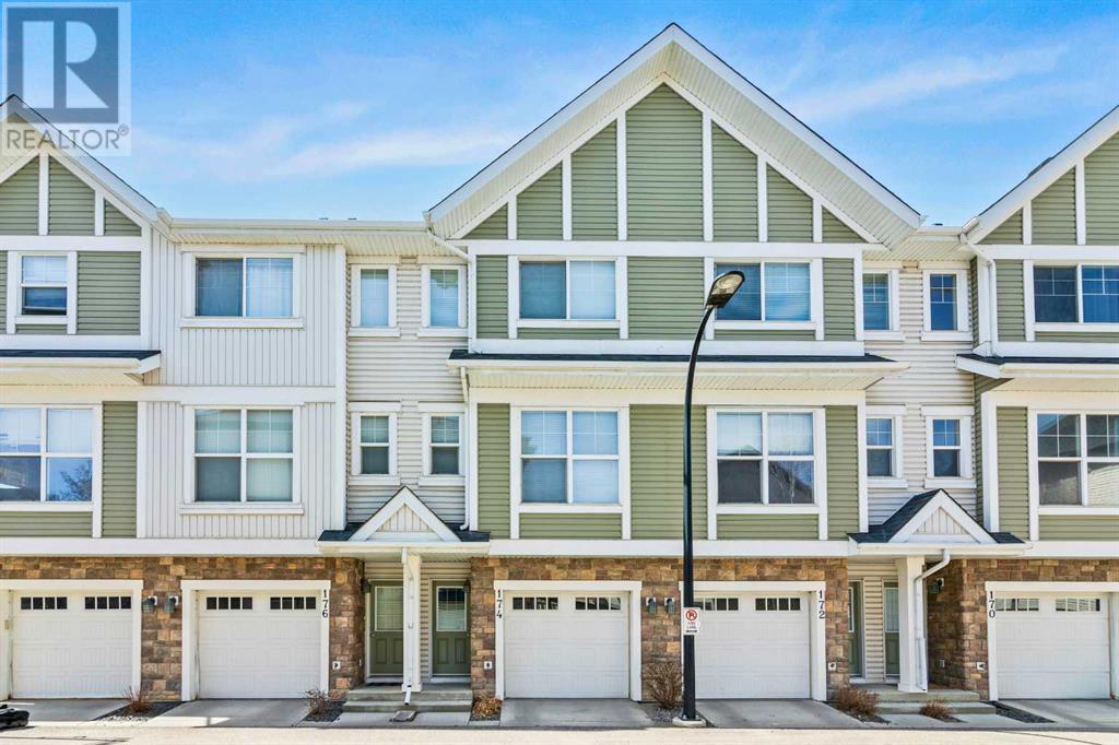 Property at 174 New Brighton Point SE image 1