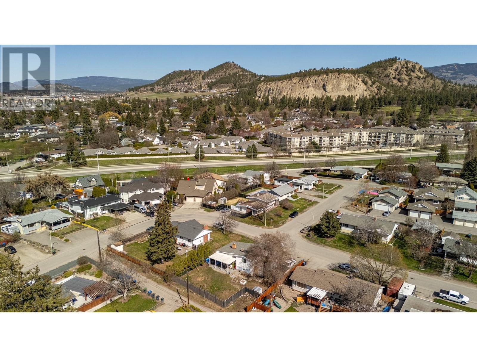 1388 Cherry Crescent W, Kelowna, British Columbia  V1Y 3X8 - Photo 5 - 10342572