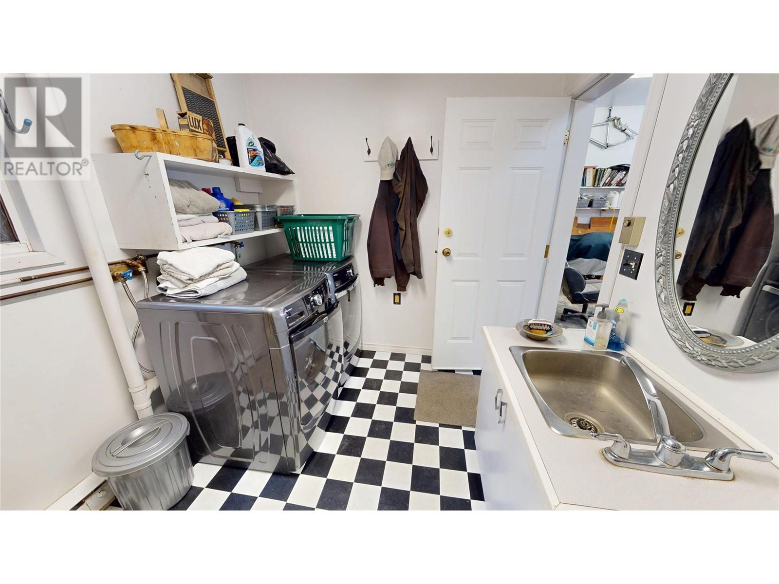 16317 Cedar Road, Crawford Bay, British Columbia  V0B 1E0 - Photo 42 - 10345130