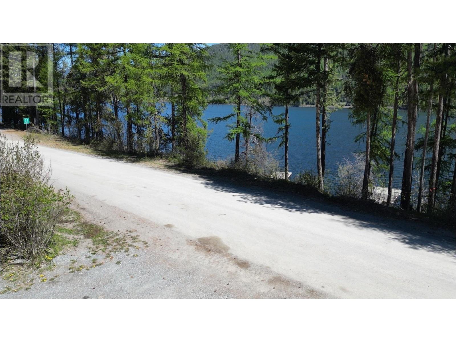 9725 Braunagel Road, Moyie, British Columbia  V0B 2A0 - Photo 11 - 10346091