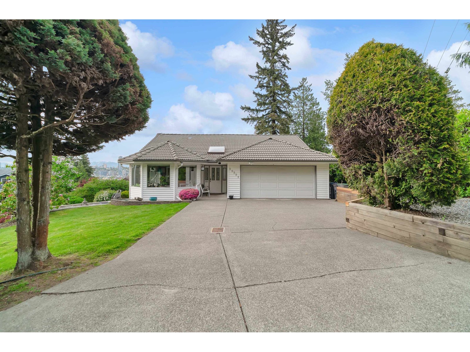 Property at 11771 100 AVENUE image 1