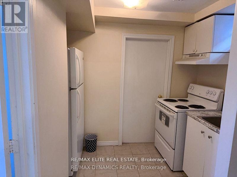 Bsmt - 232 Avenue Road, Richmond Hill, Ontario  L4C 7G5 - Photo 3 - N12132220