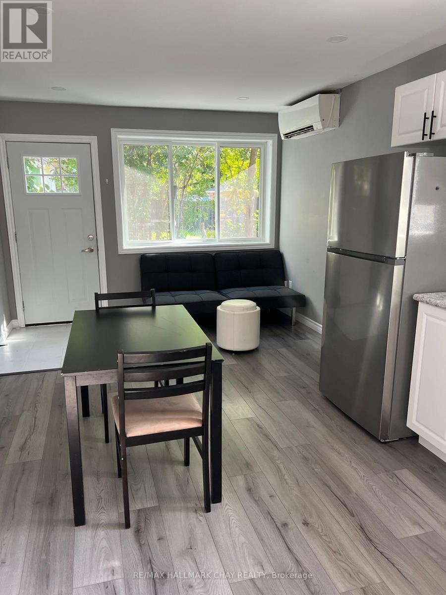 1-4 - 58 Penetang Street, Barrie, Ontario  L4M 1V6 - Photo 13 - S12132191