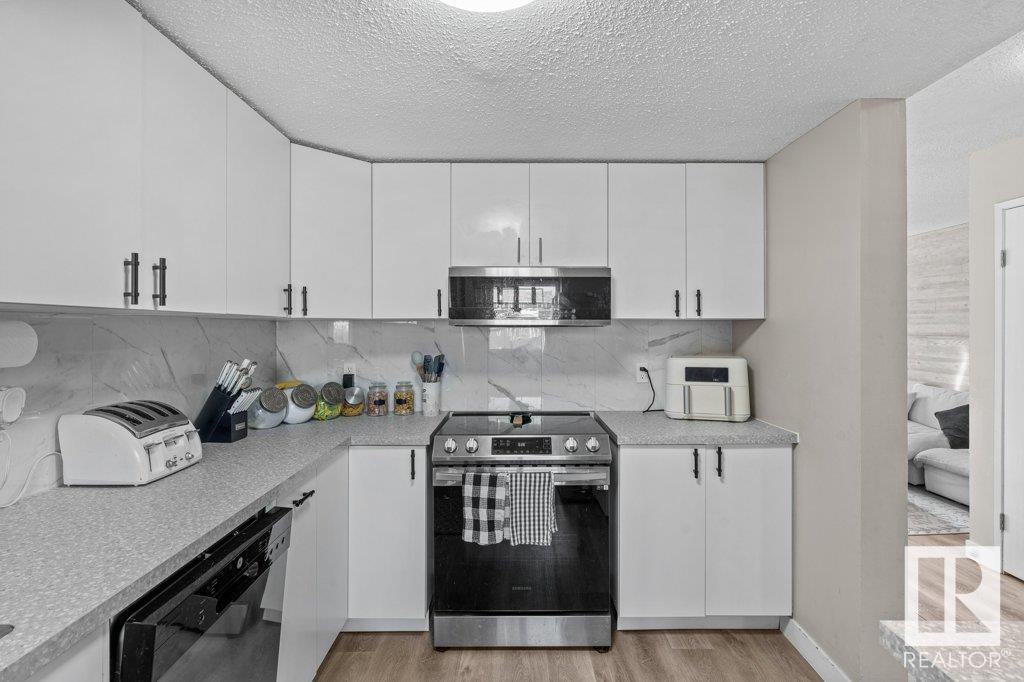 553 Dunluce Rd Nw, Edmonton, Alberta  T5X 4P4 - Photo 9 - E4435017